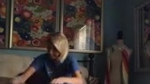 (amateur archive) blonde GF priceless fuck on bed!